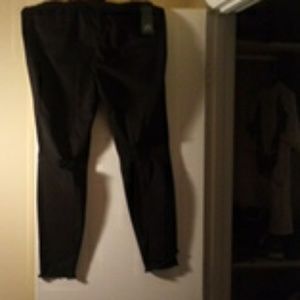 Black skinnys with knee wholes